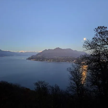 Paradise Under The Stars Apartment Stresa